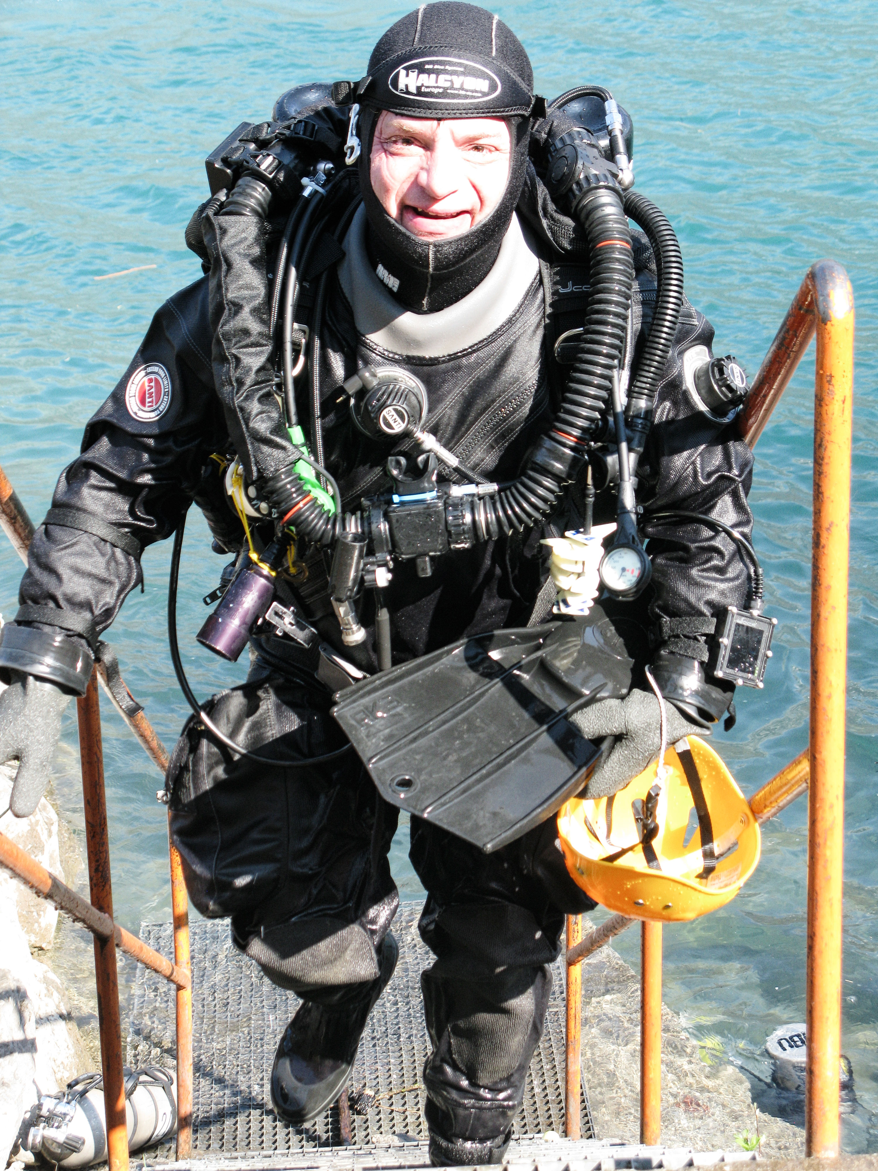 SOB - Martin Burkhard beim Tauch-Training Training für einen Höhlentauchgang in Frankreich