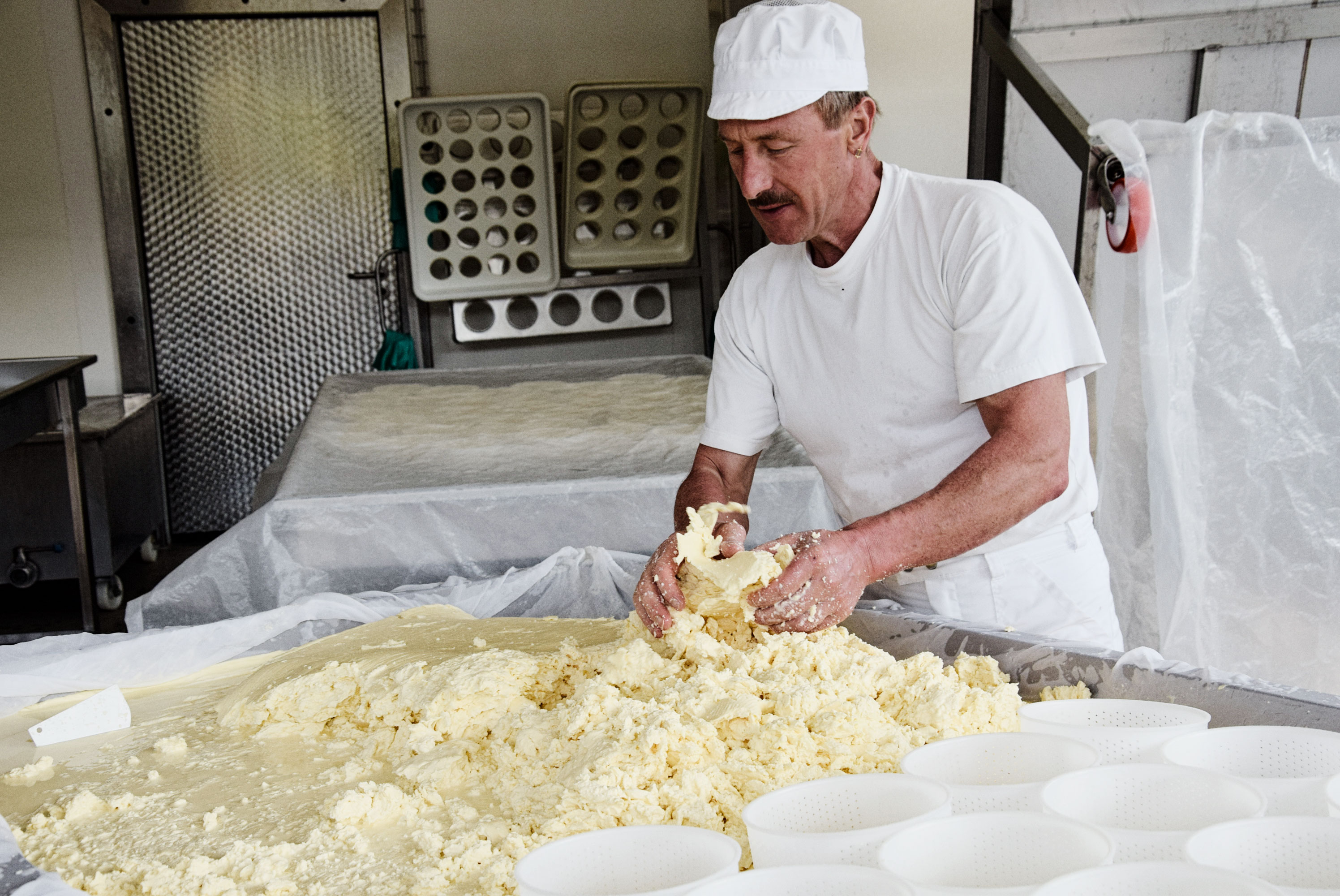 SOB - In der Städtlichäsi ist kraftvolle Handarbeit gefragt. In der Städtlichäsi ist kraftvolle Handarbeit gefragt.